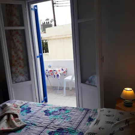 Larinaki's No2 Casa de Férias *