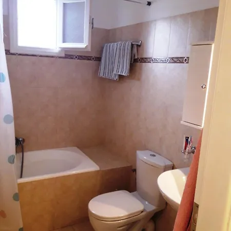 Larinaki's No2 Feriehus