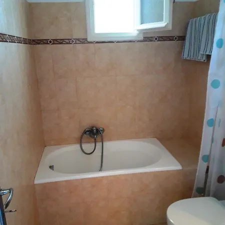 Larinaki's No2 펜션 아모르고스