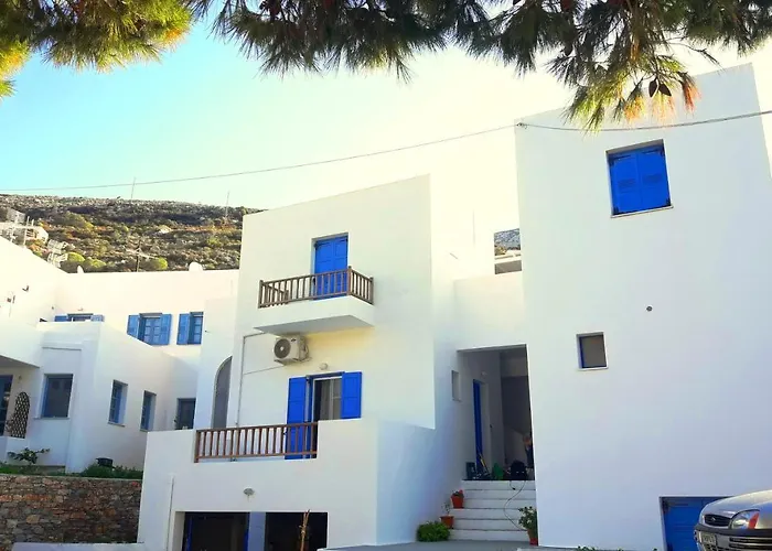 Larinaki's No2 Nyaraló