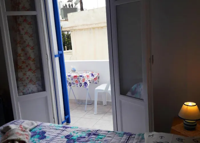 Larinaki's No2 Nyaraló *